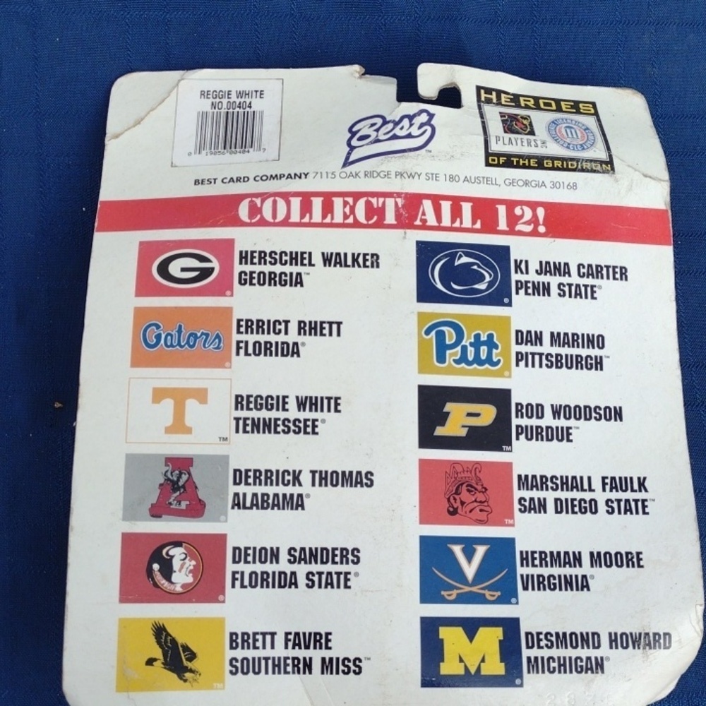 Football Player Figure - Picture 2 of 2
